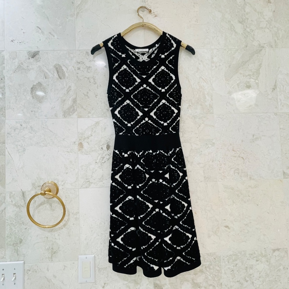 SANDRO {M} Mini Dress Black White Printed Geometric - Picture 4 of 7